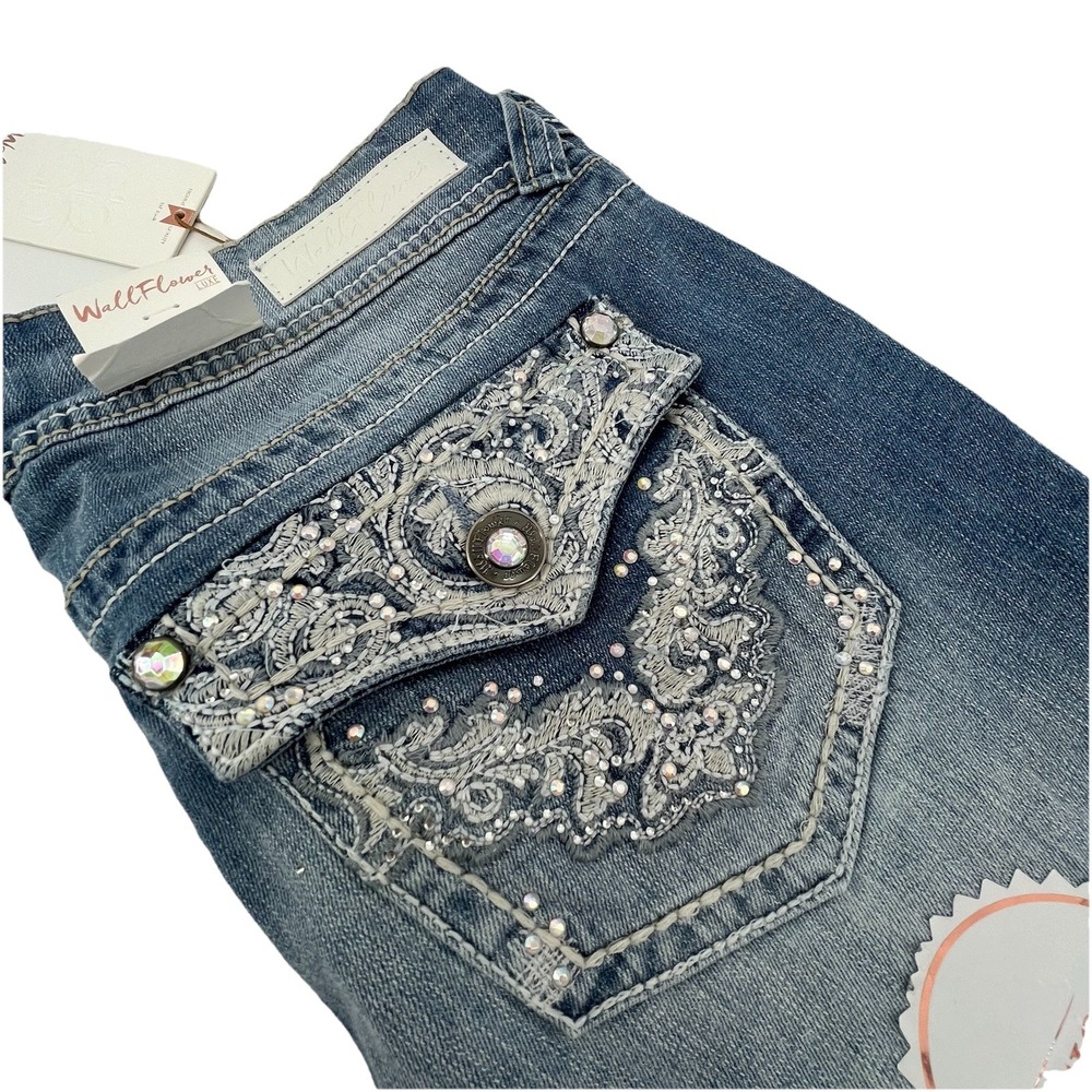 Women's Wallflower Luscious Curvy Fit Bootcut‎ Jeans Mid Rise Medium Wash Sz 11